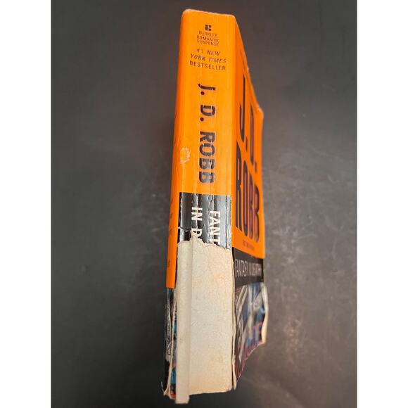 Fantasy in Death - Book by J. D. Robb - Picture 3 of 6